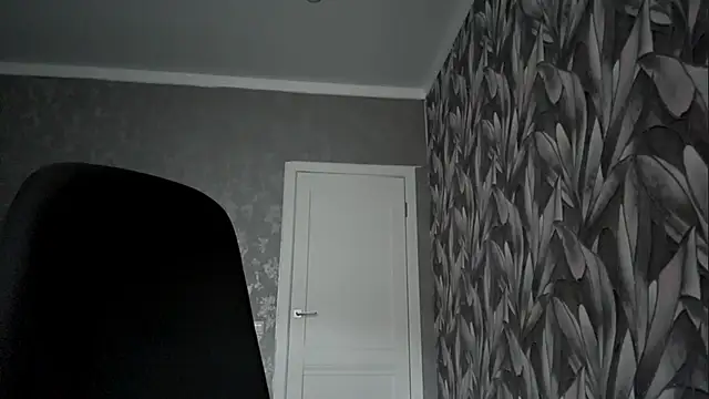 HollyCroker live sex cam