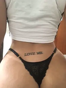 Andreininha live sex cam