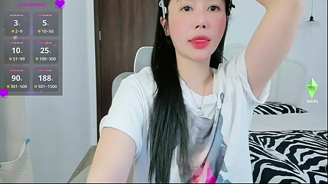 Squirt-Queenn live sex cam