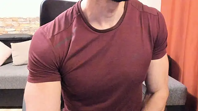 HotHunkTrainer live sex cam