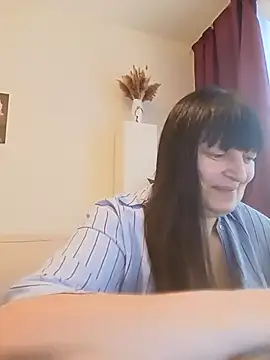 Women-pleasures live sex cam