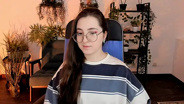 VirtuallVoyant live sex cam