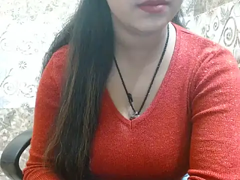 LovingPihu live sex cam