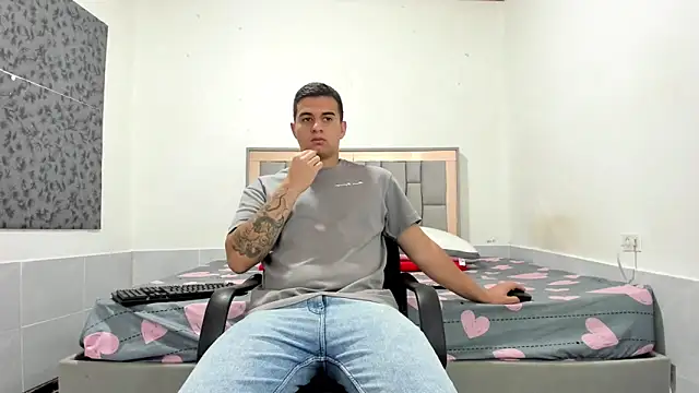 simookeler live sex cam