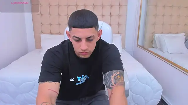 Alex_cute77 live sex cam