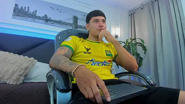 Damian23__ live sex cam