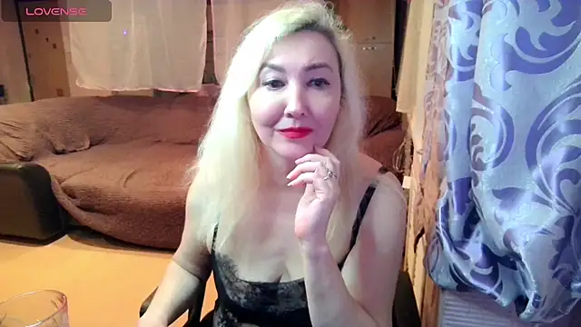 LadyKriss live sex cam