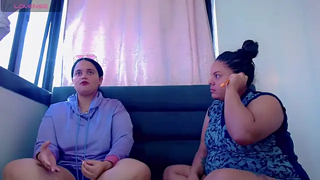 brunnette_hot live sex cam