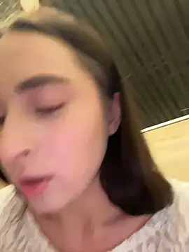 Holly_Play live sex cam