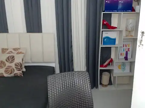 Seductive_Margaux live sex cam