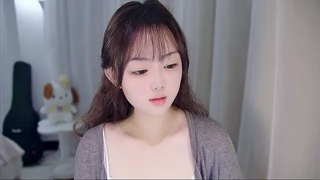 YUANYUAN-A live sex cam