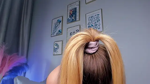 OdetteHarwick live sex cam