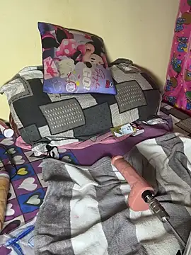 Sexyhotyrani live sex cam