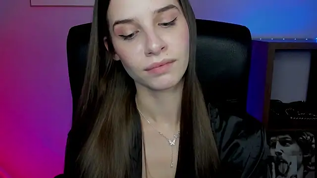 LuxMaya live sex cam