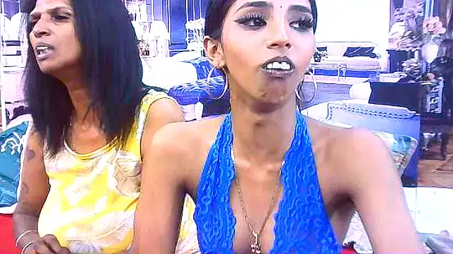 IndianSexySlender live sex cam