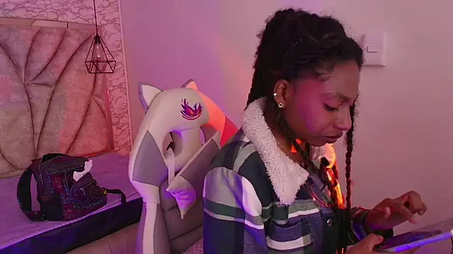 Queen_perla_ live sex cam