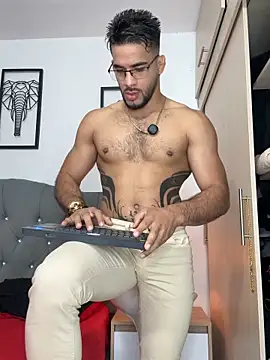 Maximiliano_ford live sex cam