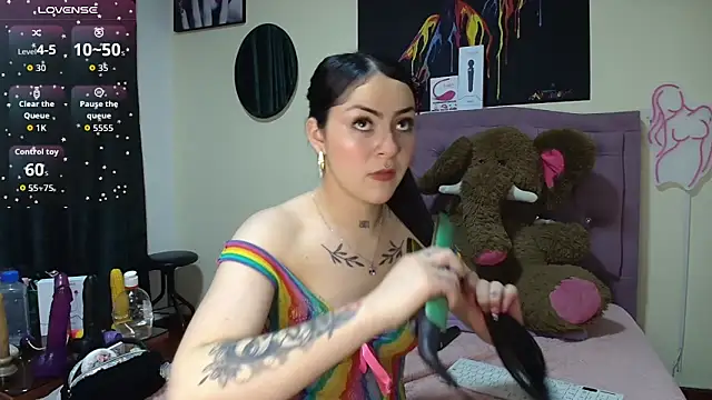 Emmie_Hot live sex cam