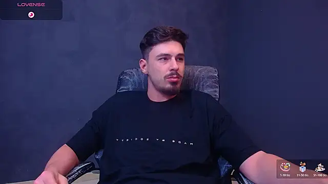 EnzoRace live sex cam