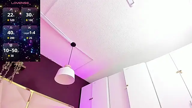 April_bowie's cam snapshot