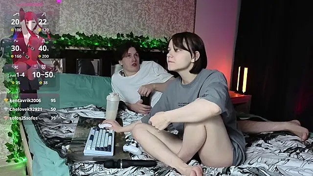 KawaiiHornyArtists live sex cam