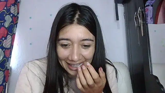 TaylorLove-'s cam snapshot