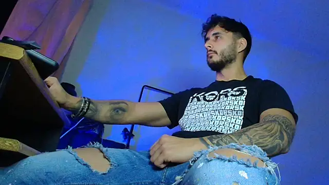 XanderCage99 live sex cam