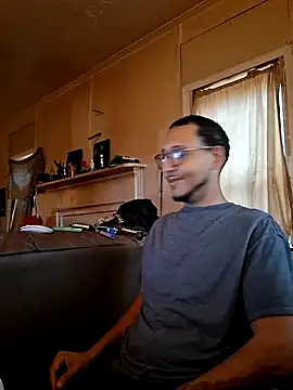 ThrowedWorldWide's cam snapshot