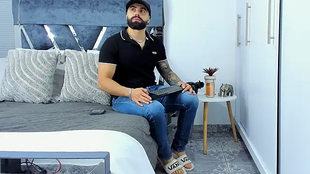 Zack_Froone live sex cam