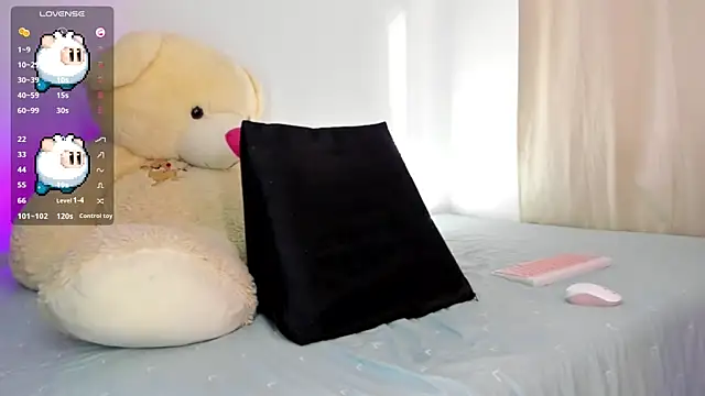 Chloe_Santos live sex cam