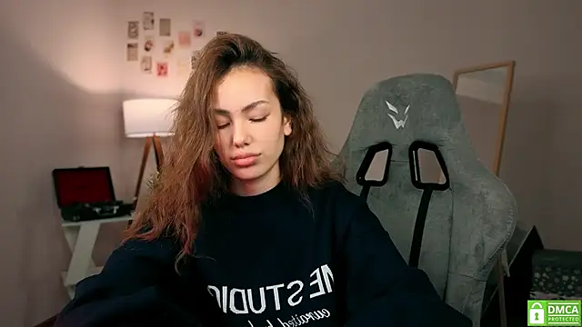 branchwithflowerss's cam snapshot