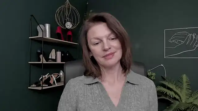 VivianWILD live sex cam