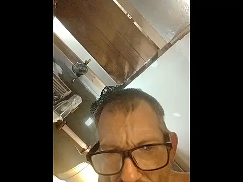 ROBERT0516 live sex cam