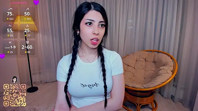 TonjaNeace live sex cam