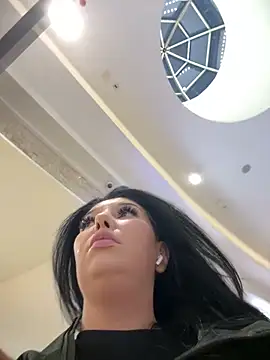 Tisha_Busty live sex cam