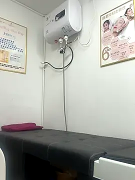 Baby-mmm live sex cam