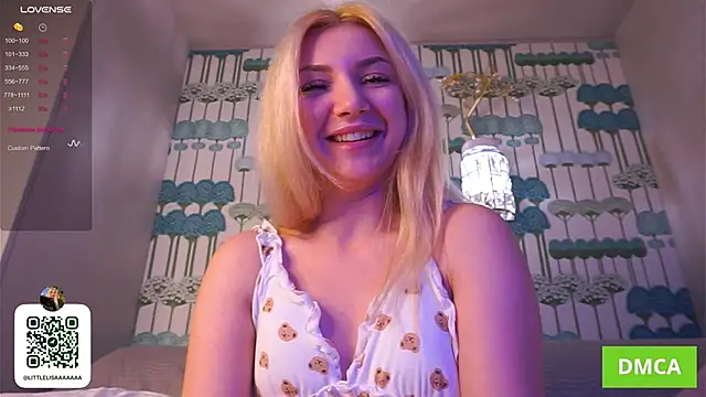 ElizzaBed live sex cam
