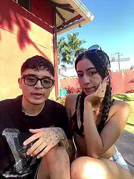 SAMANTHA_AND_PETER live sex cam