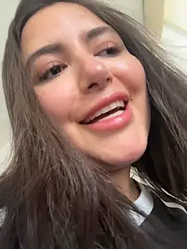 sukhakunis1 live sex cam