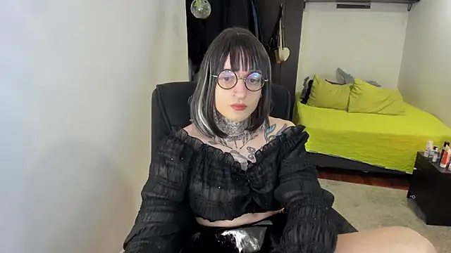 ShiiraVelkor live sex cam