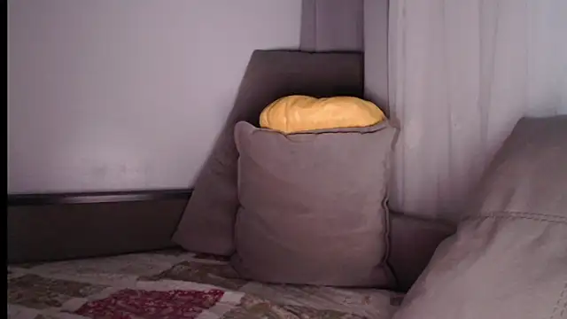 _JustmeHere_ live sex cam