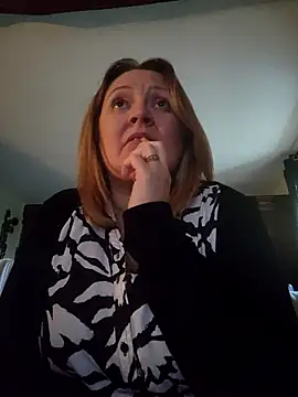 lady_charlyne live sex cam