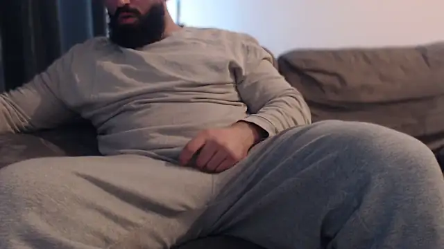 hugemachohandsome live sex cam