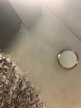 CurvyDesire1 live sex cam