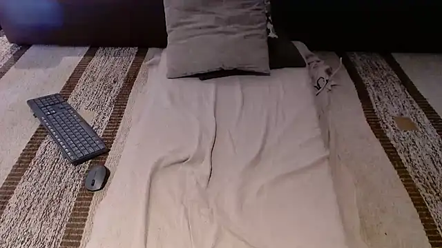 Lindagoddess75 live sex cam