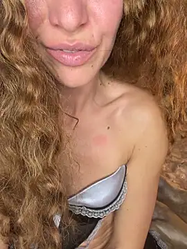 Mamacita1917 live sex cam