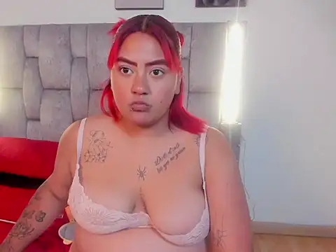 Yara_flamer0's cam snapshot