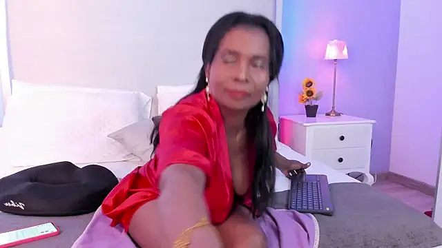 salome_moon_'s cam snapshot