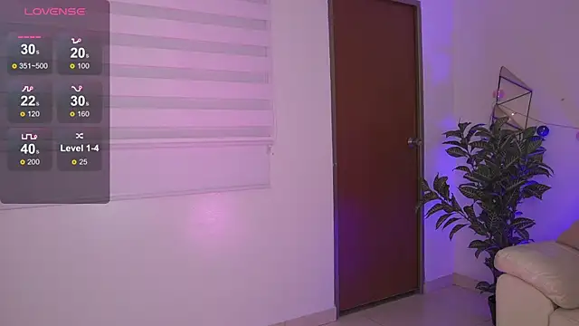 Enola_Holmes_'s cam snapshot