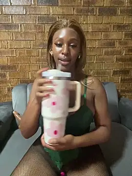 SP1CY_MOMMY live sex cam